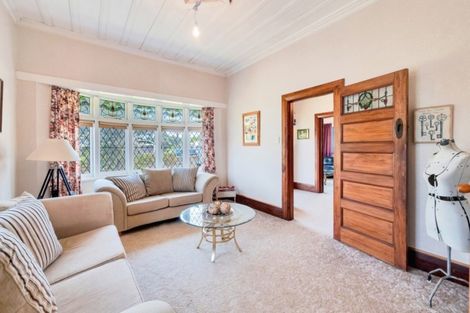 Photo of property in 103 Queen Street, Northcote Point, Auckland, 0627