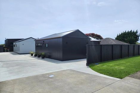 Photo of property in 140 Ngamotu Road, Spotswood, New Plymouth, 4310