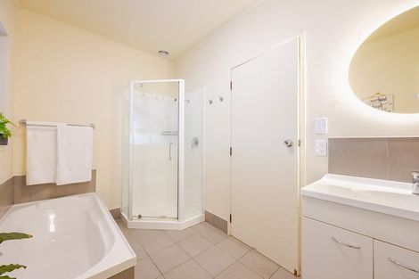 Photo of property in 60 Mchardy Street, Havelock North, 4130