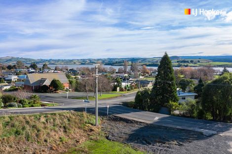 Photo of property in 28 Greenhithe Street, Waihola, Milton, 9073