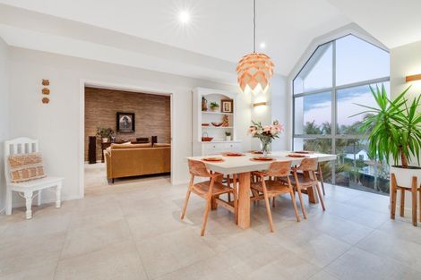 Photo of property in 115 Waldorf Crescent, Orewa, 0931