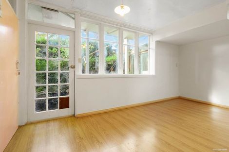 Photo of property in 741 South Titirangi Road, Titirangi, Auckland, 0604