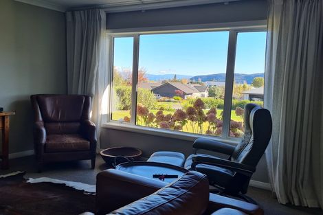 Photo of property in 13 Kestrel Lane, Kinloch, Taupo, 3377