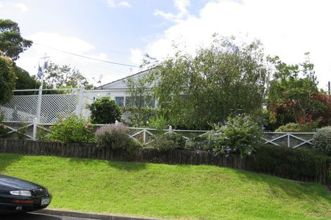 Photo of property in 2/23 Heathcote Road, Castor Bay, Auckland, 0620