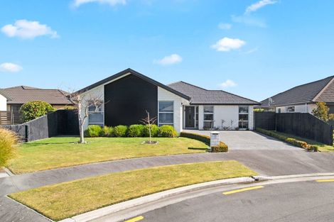 Photo of property in 16 Whitau Place, Marshland, Christchurch, 8083