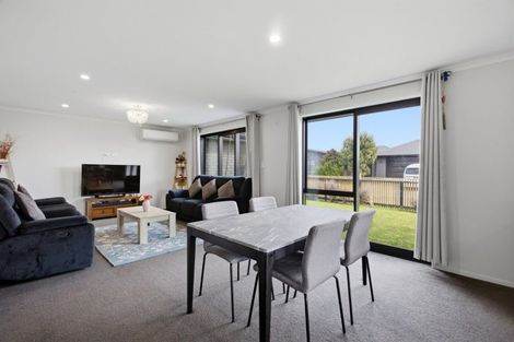 Photo of property in 90 Tabraham Crescent, Pyes Pa, Tauranga, 3112