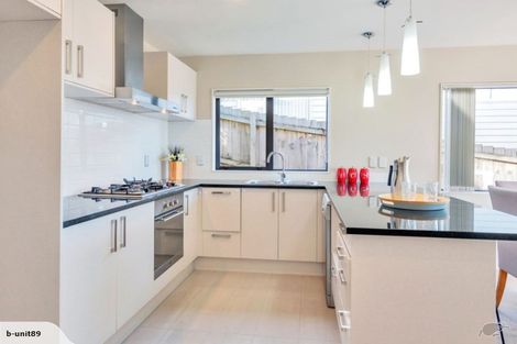 Photo of property in 16 Cityview Place, Massey, Auckland, 0614