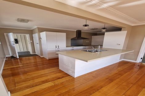 Photo of property in 104 Titirangi Road, New Lynn, Auckland, 0600