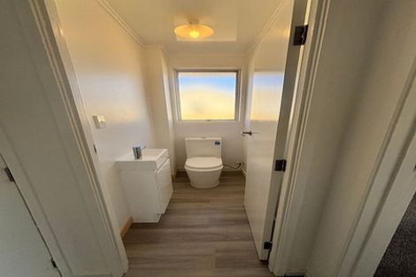 Photo of property in 2 Arnhem Place, Pukekohe, 2120