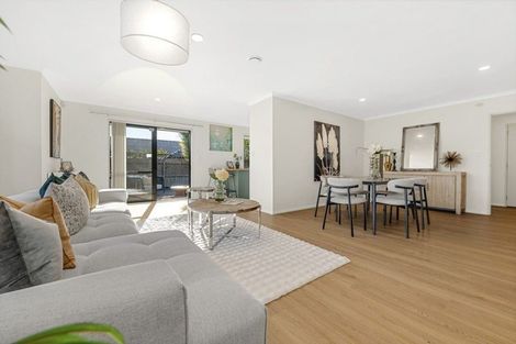 Photo of property in 1/11 Carniew Place, Dannemora, Auckland, 2016
