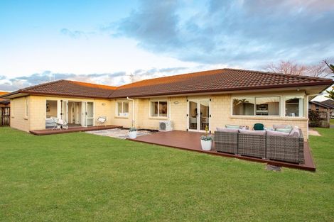 Photo of property in 7 Holly Place, Rototuna North, Hamilton, 3210