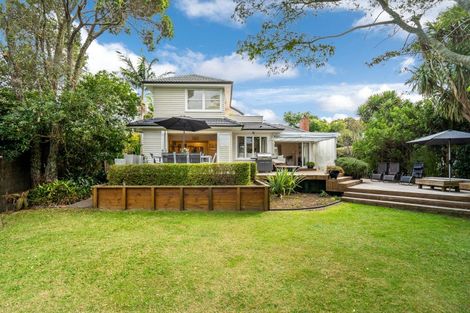 Photo of property in 14 Maleme Avenue, Belmont, Auckland, 0622