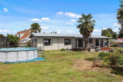 Photo of property in 10 Kanuka Place, Edgecumbe, 3120