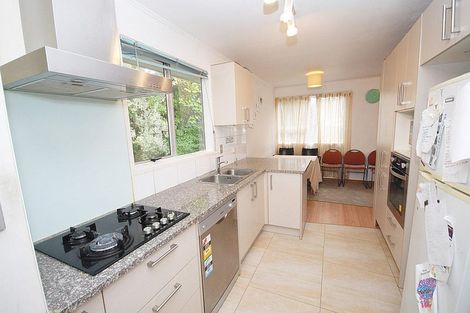 Photo of property in 25 Trias Road, Totara Vale, Auckland, 0629