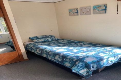 Photo of property in 552 East Coast Road, Windsor Park, Auckland, 0630