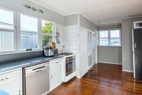 Photo of property in 2 Wavell Crescent, Lansdowne, Masterton, 5810