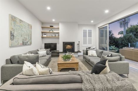 Photo of property in 1/56 Castor Bay Road, Castor Bay, Auckland, 0620