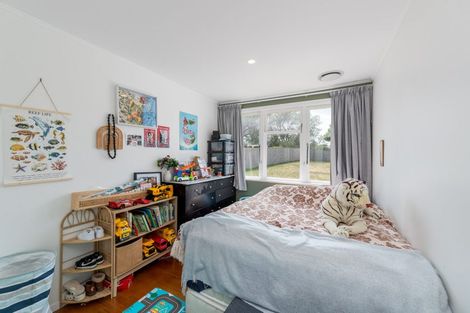Photo of property in 115 Te Pene Avenue, Titahi Bay, Porirua, 5022