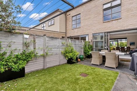 Photo of property in 86 Tihi Street, Stonefields, Auckland, 1072