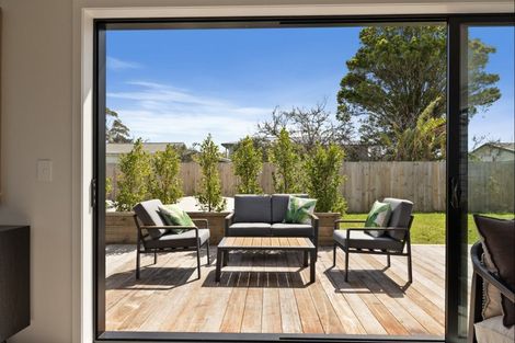 Photo of property in 22 William Gilbert Drive, Mangawhai, 0505