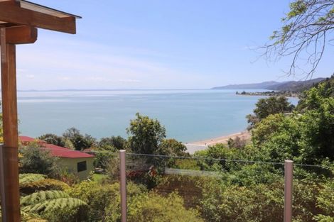 Photo of property in 19 Adams Road, Thornton Bay, Thames, 3575