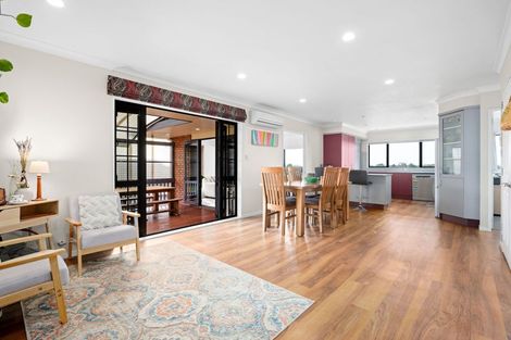 Photo of property in 22 Dorchester Place, Nawton, Hamilton, 3200