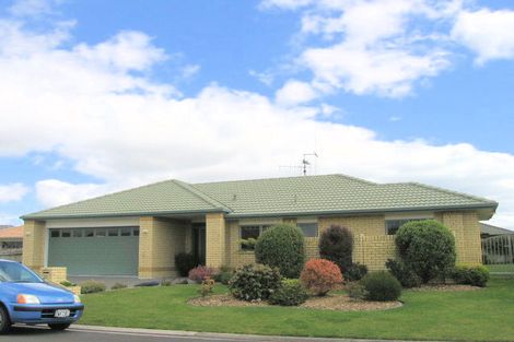 Photo of property in 27 Crichton Terrace, Mount Maunganui, 3116