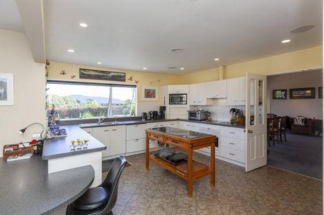 Photo of property in 236 Mazengarb Road, Paraparaumu, 5032