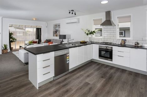 Photo of property in 22 Russell Avenue, Pukekohe, 2120