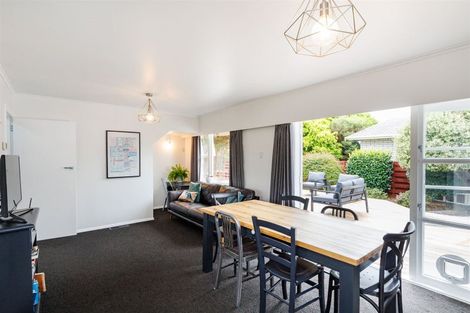 Photo of property in 11 Erin Street, Hokowhitu, Palmerston North, 4410