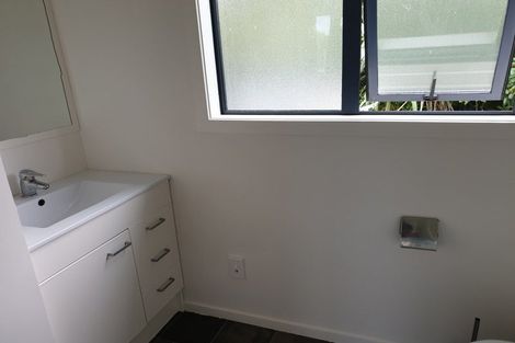 Photo of property in 56a Salford Street, Newlands, Wellington, 6037