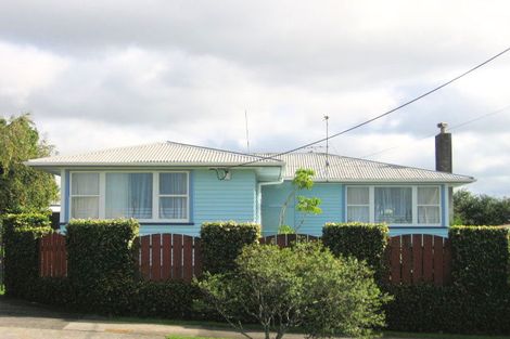 Photo of property in 53 Bruce Mclaren Road, Henderson, Auckland, 0612