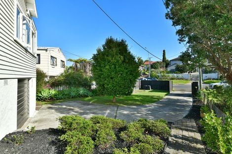 Photo of property in 2/911 Whangaparaoa Road, Manly, Whangaparaoa, 0930