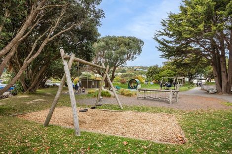 Photo of property in 5b Mclellan Street, Tawa, Wellington, 5028