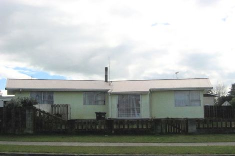 Photo of property in 3 Puriri Crescent, Edgecumbe, 3120