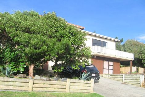 Photo of property in 16 Kinloch Place, Papakowhai, Porirua, 5024