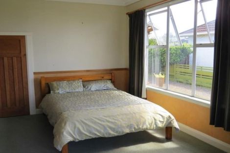 Photo of property in 15 Omata Road, Westown, New Plymouth, 4310