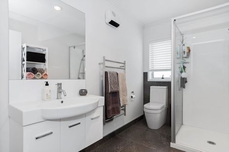 Photo of property in 6 Royal Ascot Drive, Papamoa Beach, Te Puke, 3187