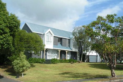 Photo of property in 22 Kennedy Avenue, Forrest Hill, Auckland, 0620