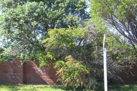 Photo of property in 142 Arran Road, Browns Bay, Auckland, 0630