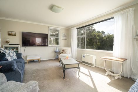 Photo of property in 107 Kenmore Street, Newlands, Wellington, 6037