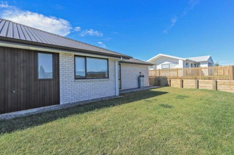 Photo of property in 10 Pataki Place, Omokoroa, 3114