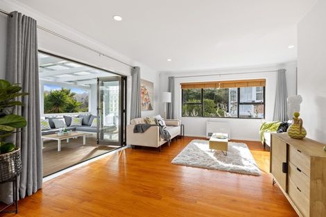 Photo of property in 68 Paragon Avenue, Beach Haven, Auckland, 0626