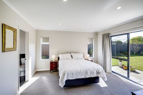 Photo of property in 32 Tasman Drive, Poraiti, Napier, 4112