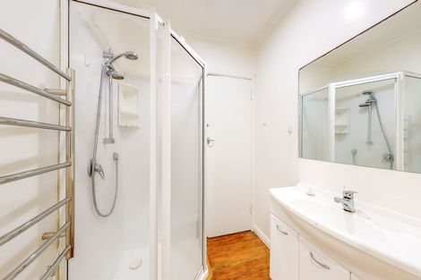 Photo of property in 26 Robert Street, Newlands, Wellington, 6037