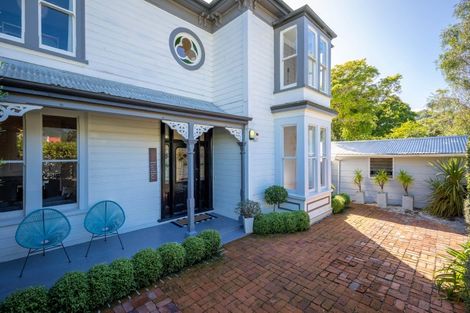 Photo of property in 359 Hardy Street, Nelson, 7010