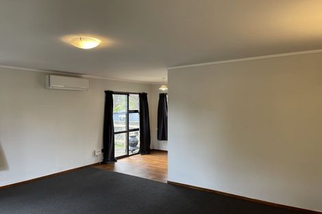 Photo of property in 12 Manor Place, Bader, Hamilton, 3206