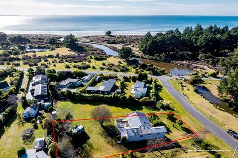 Photo of property in 73 Driver Street, Long Beach, Port Chalmers, 9081