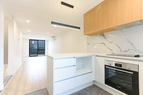Photo of property in 2/32a Westgate Drive, Massey, Auckland, 0614