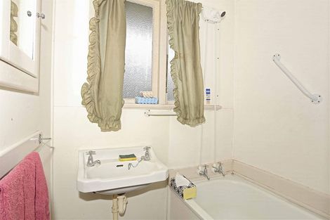 Photo of property in 17 Dumbarton Place, Strathern, Invercargill, 9812